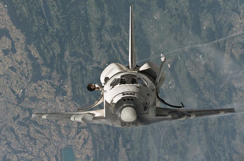 Photo of Space Shuttle Discovery from wikipedia